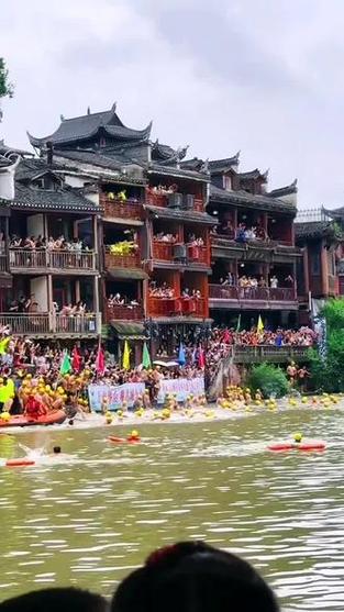 澳门6合开奖结果和凤凰古城百人抢鸭子与凤凰古城百人抢鸭子是真的吗