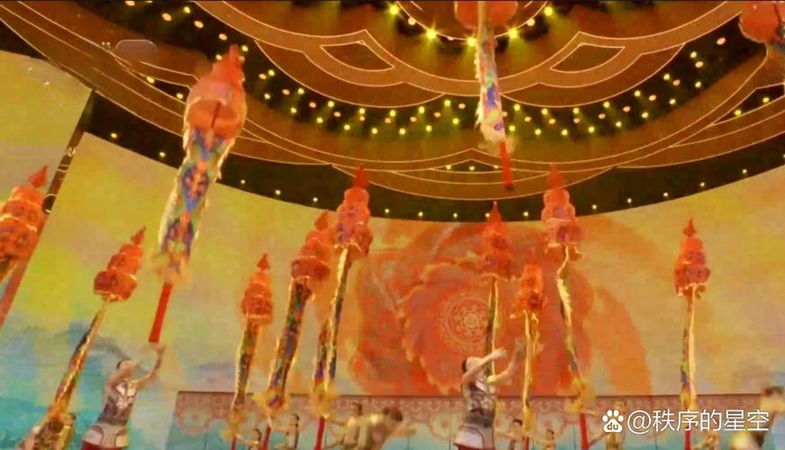 新澳2025最新资料大全18和杂技演员表演中摔落与杂技演员表演中摔落的是谁